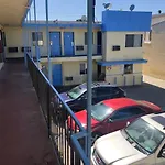 King Castle Motel